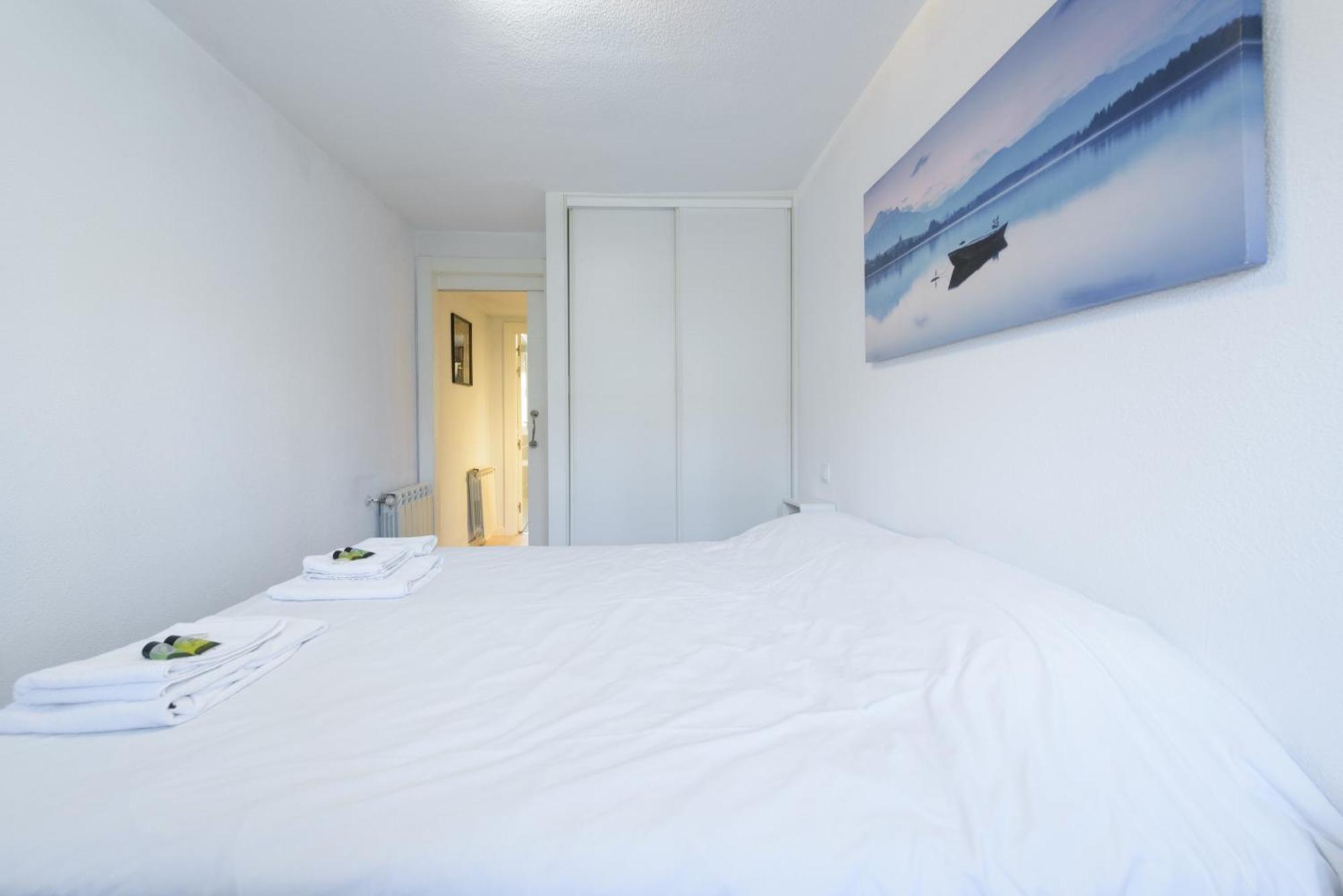 Sabadell Calle, Casa Familiar De 3 Dormitorios Con Terraza Junto Metro Fuencarral Madryt Zewnętrze zdjęcie
